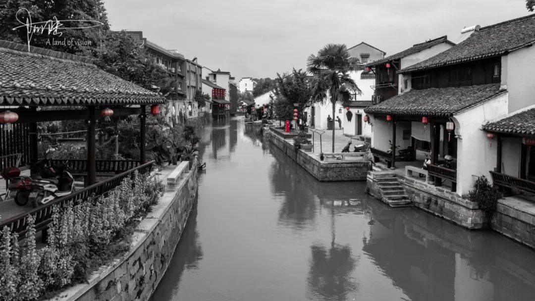 中国最早的乒乓球服装的标志是什么？游戏画面